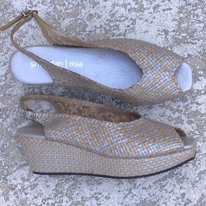 Sheridan/ MIA  peep toe sandals